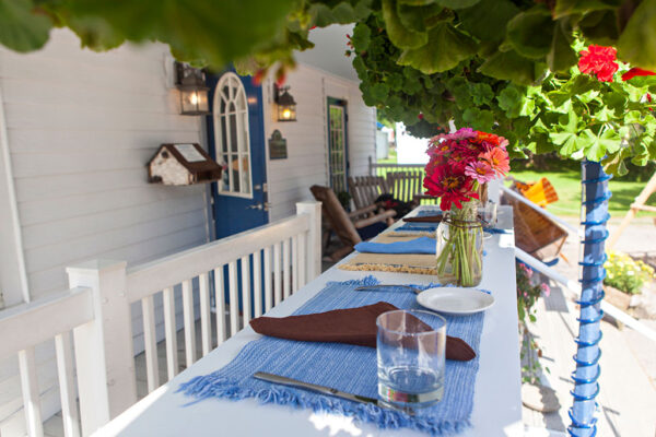 Blue Paddle Bistro outdoor porch seating